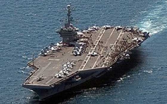   مصر اليوم - وصول حاملة الطائرات الأميركية جورج واشنطن إلى ميناء بوسان الكوري الجنوبي