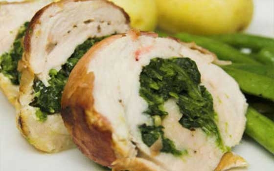   مصر اليوم - صدور الدجاج المحشية بالسبانخ والجبنة