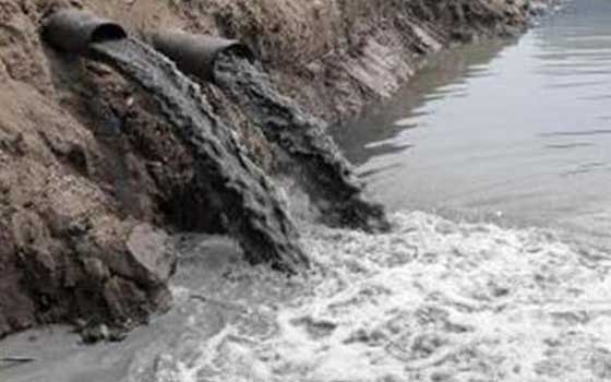   مصر اليوم - البيئة تبدأ سلسلة اجتماعات فنية لمتابعة موقف المصانع التي تصرف على نهر النيل