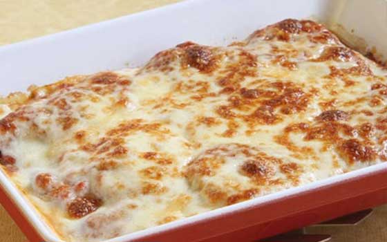   مصر اليوم - صينية الباذنجان بالجبنة البارميزان