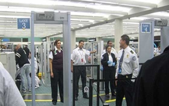   مصر اليوم - فرنسي يكشف ضعف الإجراءات الأمنية بالمطارات ويسافر دون تذكرة