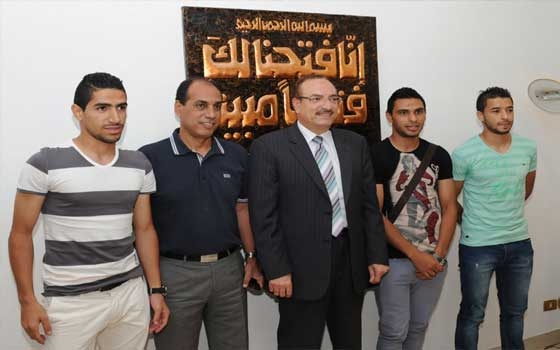   مصر اليوم - الأهلي يوقّع عقود ثلاثي المقاولون العرب  باسم ورزق وفاروق