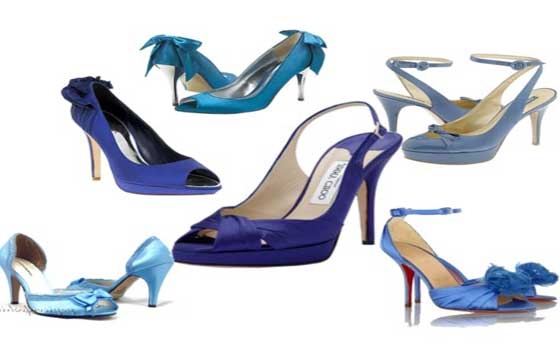   مصر اليوم - إطلالة راقية بالأحذية والصَّنادل بدرجات الأزرق الأنيق لصيف مميَّز