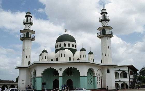   مصر اليوم - المغرب ينجح في منع احتكار السياسيين للمساجد