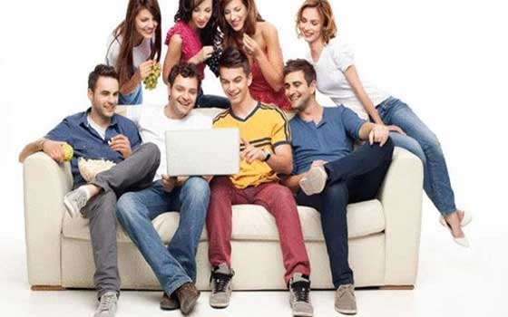   مصر اليوم - موقع لاستئجار اصدقاء مقابل 15 جنيهًا إسترلينيًا يلقى رواجًا ببريطانيًا