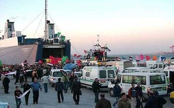   مصر اليوم - مغادرة ووصول 1500 راكب و113 شاحنة بضائع في ميناء سفاجا