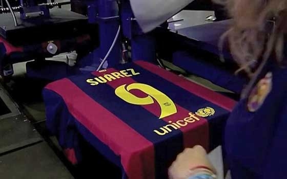   مصر اليوم - لويس سواريز ينتقل إلى برشلونة في صفقة تاريخيَّة مقابل 95 مليون يورو