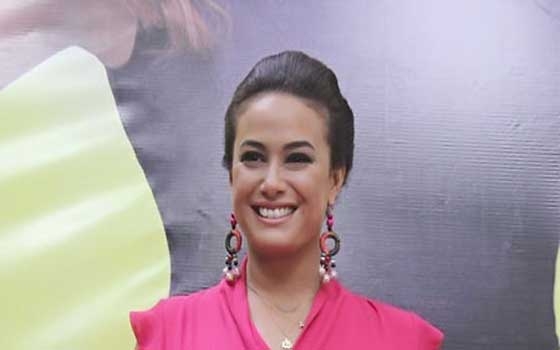   مصر اليوم - هند صبري وساندي تجتمعان في إفطار رمضاني تونسي