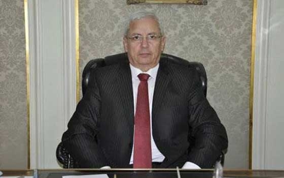   مصر اليوم - وزير التعليم العالي يبحث قواعد اختيار القيادات الجامعية طبقًا للقانون الجديد