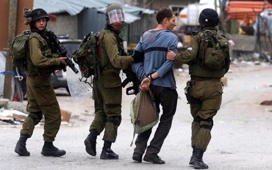   مصر اليوم - الاحتلال الاسرائيلي يعتقل أكثر من ألف فلسطيني منذ منتصف الشهر الماضي