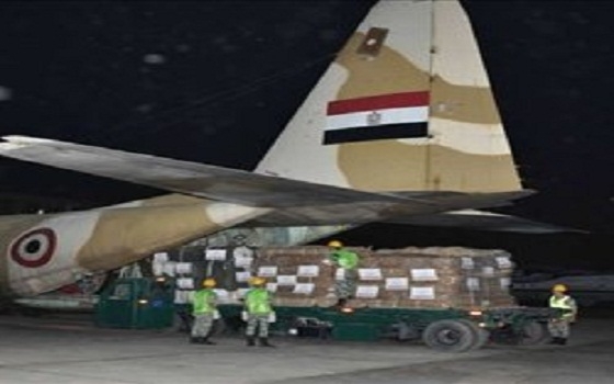   مصر اليوم - الجيش المصري يُرسل 500 طن مساعدات طبيّة وغذائيّة لقطاع غزة