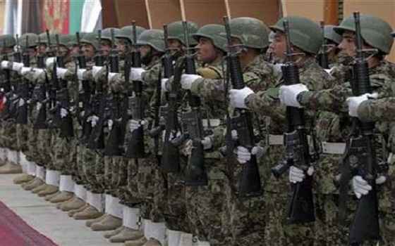   مصر اليوم - مقتل 11 جنديًا أفغانيا في انفجارات بعبوات ناسفة