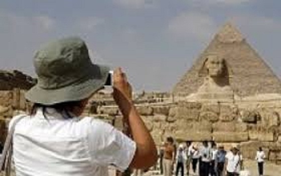   مصر اليوم - السياحة ترعى إحتفالية كبرى في محكى القلعة دعما للسياحة العربية والداخلية