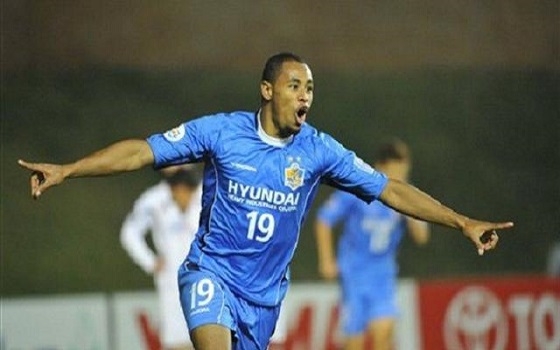   مصر اليوم - الشباب يفشل في انتزاع البرازيلي أنريكي من يوكوهاما الياباني