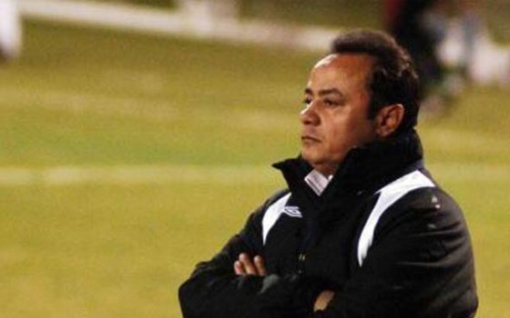 مصر اليوم - طارق يحيى يصرعلى وضع شرط جزائي في عقده مع المصري