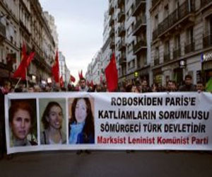 مصر اليوم - قرابة ألف كردي يتظاهرون في باريس بعد مقتل 3 ناشطات