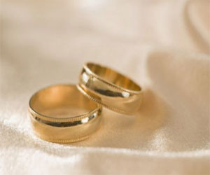 مصر اليوم - سعودي تسعيني يتزوج طفلة ومحكمة تقضي بإعادة المهر له وتطليق الزوجة