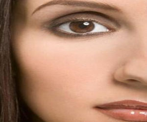 مصر اليوم - أصحاب العيون البنية أكثر جدارة لمنحهم ثقتنا