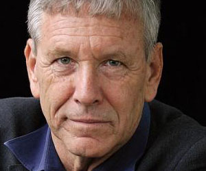   مصر اليوم - الأديب اليهودي عاموس عوز: إن عدم حل الصراع سيؤدي الى قيام دولة عربية