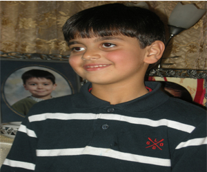   مصر اليوم - طفل غزاوي مولع بالفن متفوق في اللغات والرياضيات