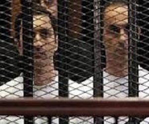   مصر اليوم - تحديد محاكمة شفيق ونجلي مبارك تشرين الأول المقبل
