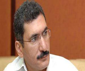   مصر اليوم - شريف صالح يحتفل بتوقيع شخص صالح للقتل الاثنين المقبل