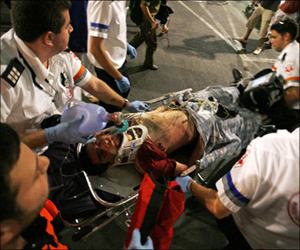 مصر اليوم - مقتل 4 مستوطنين و 2 في حالة خطرة بصواريخ القسام