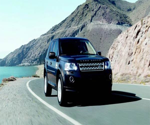   مصر اليوم - لاند روفر 2 تكشف عن مواصفات سيارتها الجديدة