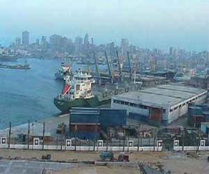   مصر اليوم - موانئ السويس تستقبل 350 سيارة  و9900 طن من المواد الكيميائية و 3300 سائح