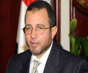 مصر اليوم - الأسكندرية:ناشطون يقطعون السكة الحديد ويطالبون بإقالة قنديل