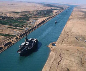   مصر اليوم - 49 سفينة تعبر قناة السويس من الاتجاهين