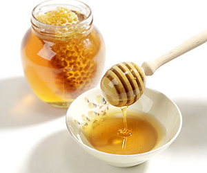   مصر اليوم - البرتقال والعسل لنضارة البشرة