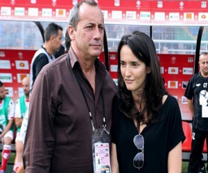 مصر اليوم - رئيس اغاكسيو الخائف يريد النجاة بحياته