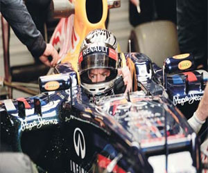   مصر اليوم - فيتيل الأسرع في التجارب الحرة الثانية في سباق أبوظبي