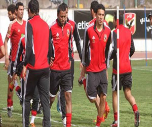 مصر اليوم - مران بدني للأهلي وإكرامي يعود للتدريبات بشكل طبيعي