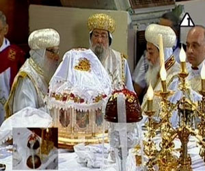 مصر اليوم - بدء مراسم القرعة الهيلكية لاختيار البابا الـ 118