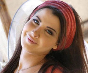   مصر اليوم - نانسي عجرم تنتهي من تصوير أغنية باللهجة اللبنانية
