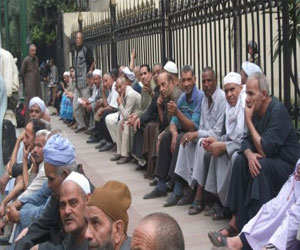   مصر اليوم - الوسط ينظم وقفة تضامنية مع عمال شركة حاويات دمياط