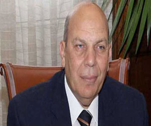   مصر اليوم - عادل لبيب يفتتح المعرض الدائم للسلع المعمرة في قنا