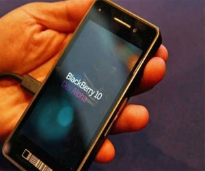   مصر اليوم - ريم تبدأ اختبارات نظام التشغيل بلاك بيري 10 على الهواتف الذكية