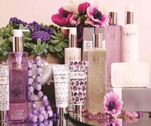 مصر اليوم - أورفليم تطلق مجموعة تألقي في باريس