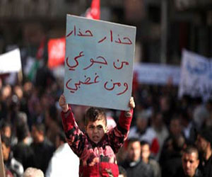 مصر اليوم - إطلاق أعيرة نارية على مبنى التنفيذ القضائي وإحراق مركبة للأمن العام في عمان