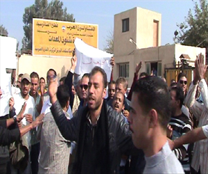   مصر اليوم - العاملون في المقاولون العرب فرع الإسماعيلية يواصلون إضرابهم
