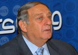   مصر اليوم - عبد السلام يبتعد عن اتحاد كرة القدم المصري وقائمته تبحث الانسحاب