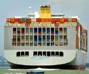   مصر اليوم - دخول أطول شاحنة حاويات إلى الموانئ المصرية الثلاثاء