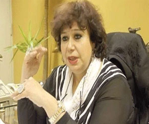 مصر اليوم - إيناس عبد الدايم تكرم في يوم المرأة العماني