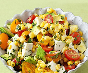   مصر اليوم - سلطة الافوكادو بجبن الفيتا