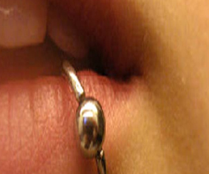   مصر اليوم - أطباء الأسنان يحذرون من موضة ثقب اللسان والشفاة