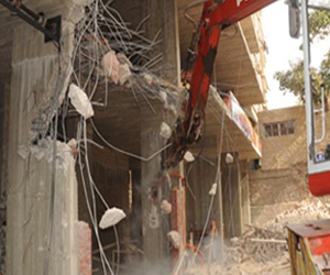 مصر اليوم - إزالة عقار مخالف مكون من 18 طابقًا في الأسكندرية