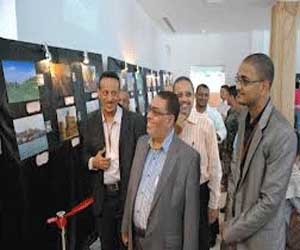   مصر اليوم - اختتام معرض عبق الحضارة الفوتوغرافي في عدن